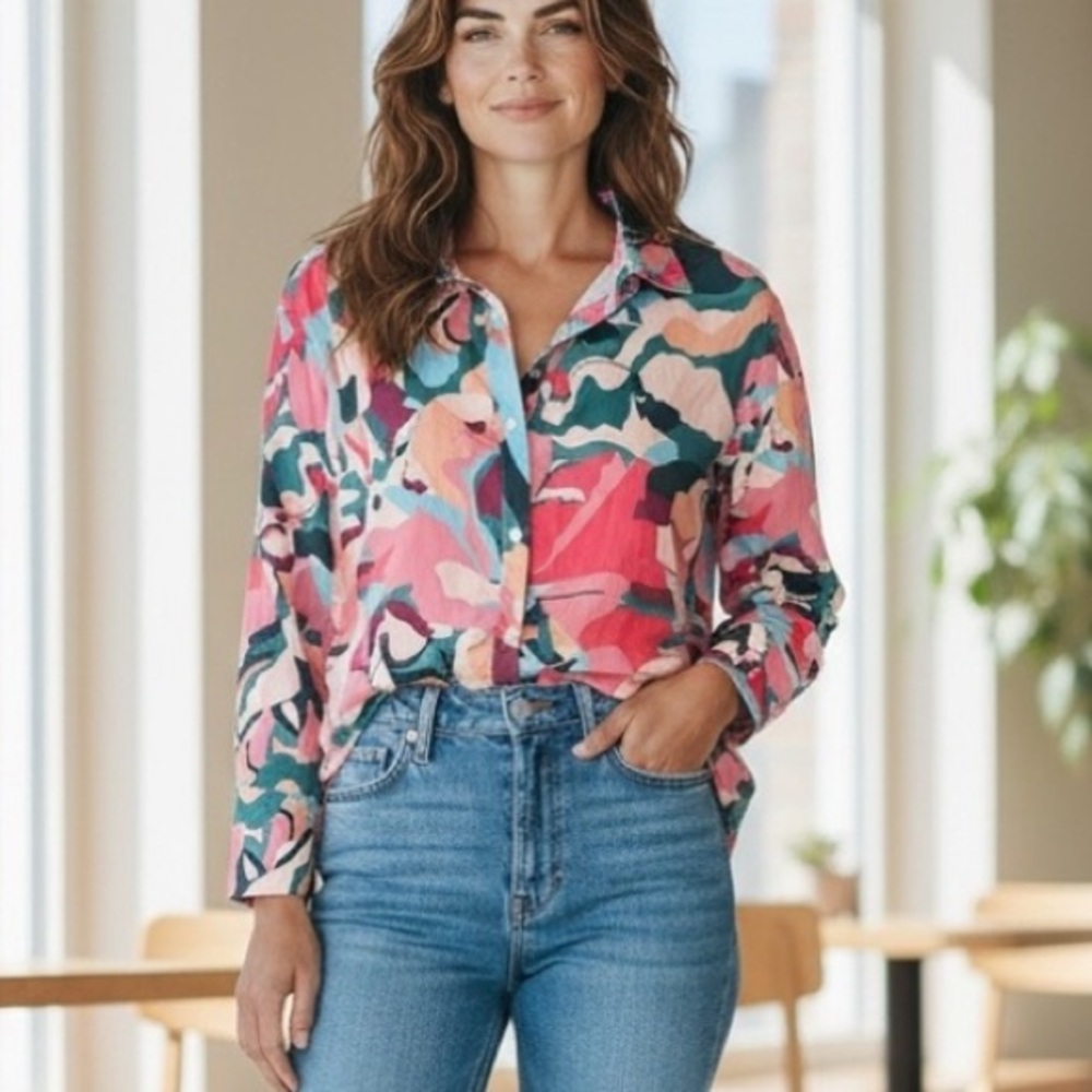 VICI Multicolor Abstract Top